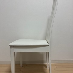 ダイニングテーブル＆イスの画像