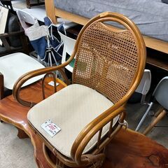 【リサイクルショップどりーむ荒田店】No.5363 一人用回転イス 木製の画像