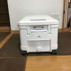 グローブライド クーラーボックス 容量：40L 重量：7.7kg キャスター付きの画像