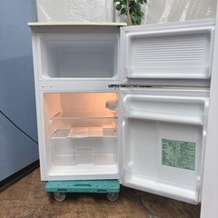 I762 🌈 YAMADA 冷蔵庫 (90L) ⭐ 動作確認済 ⭐ クリーニングの画像