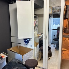 ニトリ ドレッサー、洋服ダンス、鏡付き、引き出しありの画像