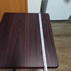 折りたたみ可能なテーブルを譲りますの画像
