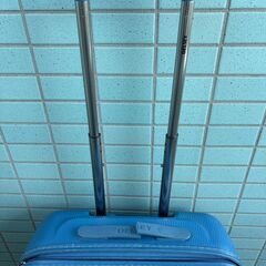 DELSEY デルセー キャリーケース ブルー Mサイズ(高さ約65cm) 4～5泊サイズの画像