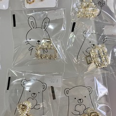 キラキラヘアクリップ＊ピアスなどの画像