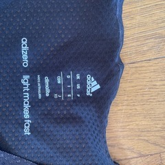 adidas ランニングタンクトップの画像