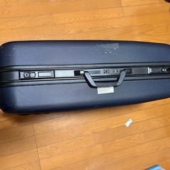 スーツケースの画像