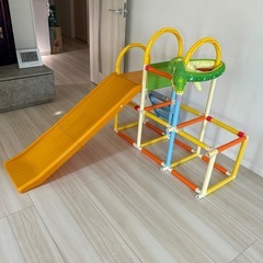 滑り台ジャングルジムの画像