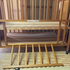 ベビーベッドの画像