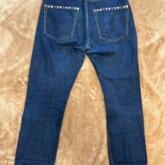 レディースジーンズ デニム  股下　約67センチ 裾幅　約17.5センチ ウエスト　約75センチ  画像の通り裾の近く、前側のまくれば見えない所にスレがあります。の画像