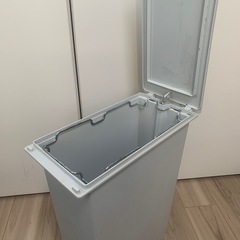 ダストボックス　ゴミ箱　ペダル式　無印良品の画像