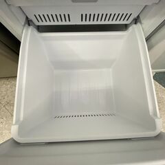 ✨Haier/ハイアール/335L冷蔵庫/2023年式/スリム冷蔵庫/No7079/スリモア/真ん中野菜室✨の画像