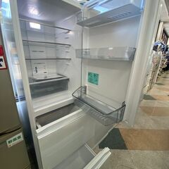 ✨Haier/ハイアール/335L冷蔵庫/2023年式/スリム冷蔵庫/No7079/スリモア/真ん中野菜室✨の画像