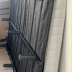 ダブル　ベッドの画像