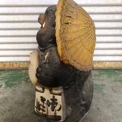 たぬき　陶器　置物　約63cmの画像