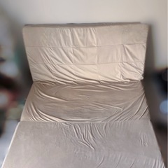 ソファーベッド（ミルクアイボリー）／半年使用  の画像