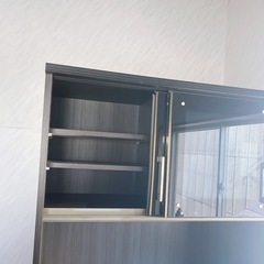 美品　
食器棚の画像