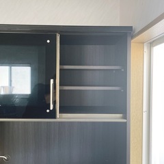 美品　
食器棚の画像