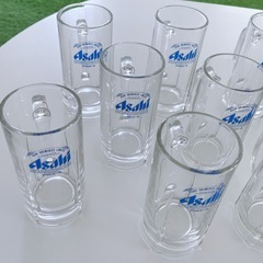 ビールグラスの画像