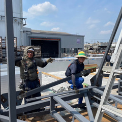 【高収入】鉄骨・足場工事スタッフ｜チーム作業で働きやすい環境◎随時昇給あり！の画像