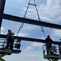 【高収入】鉄骨・足場工事スタッフ｜チーム作業で働きやすい環境◎随時昇給あり！の画像