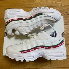 新品UNDEFEATED × Nike Air Max 95 SP "Sail"27cmの画像