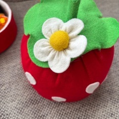 フェルトのおままごとセット　いちごのお弁当箱の画像