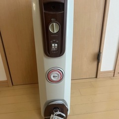 デロンギ　オイルヒーター　H770812EFS-Bの画像