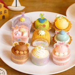 ダッフィー  アソーテッドケーキ  ディズニー カラフルハピネス クリスマスケーキの画像