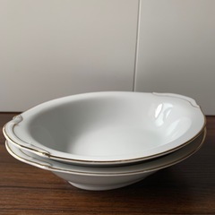 昭和レトロなカレー皿の画像