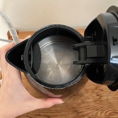 デロンギ　電気ケトル　1Lの画像