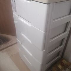 プラスチックチェスト タンス 5段 アイリスオーヤマ製 木天板の画像