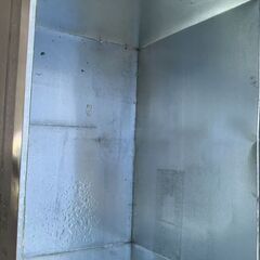 大型鉄制箱の画像