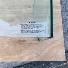 ガラステーブルの画像
