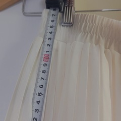 ホワイト　ロングスカートの画像
