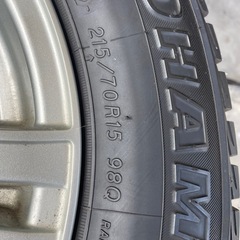 ハイエースに！スタッドレスの画像