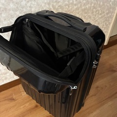 キャリーケース・スーツケース（ジャンク）の画像