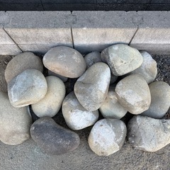 庭石/丸石/石/ガーデニング/四日市市/0円/引き取り限定の画像