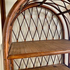 【急募】籐の飾り棚の画像