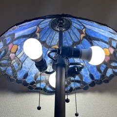 Amazon売り切れ 定価5万以上 ステンドグラスBieye照明 
バロック フロアスタンドランプ ステンドグラスランプ 華やか インテリアライト雰囲気ランプ 飾りランプ フロアスタンド フロアライト フロアランプ ロの画像