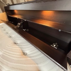 ダブルベッド　マットレス　トッパー 照明　収納　コンセント付　約212cm x 140cm x 90cmの画像
