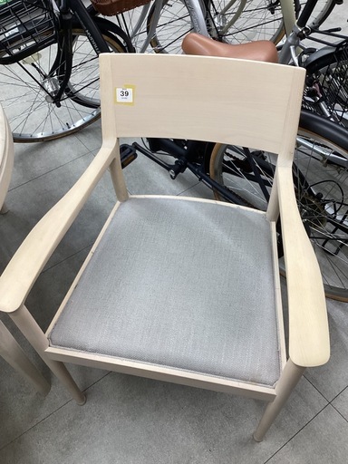 【トレファクピエリ守山店】【取りに来られる方限定】ダイニング４点セット　