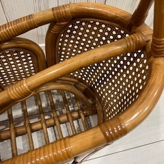 ラタン製マガジンラック、小物ラックの画像