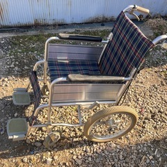 折りたたみ車椅子の画像