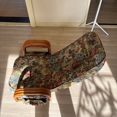 背もたれ付き座椅子の画像