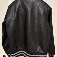 マジェスティック ヤンキース スタジャン Mサイズ　黒色の画像