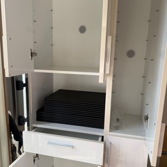 鏡付きシューズ棚の画像