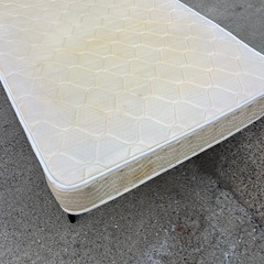 シングルスベッドマットレスの画像
