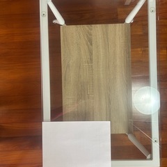 美品✨ガラスのテーブルの画像