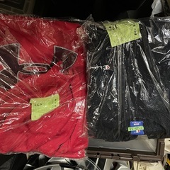 ニット、セーター、パーカー各種の画像