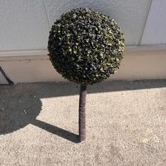 フェイクグリーン　観葉植物　ディスプレイ　大きめ　の画像